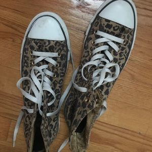 Converse animal print All Stars size 9 women